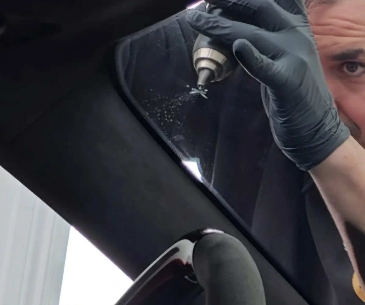 1. Photo – Réparation (2025)